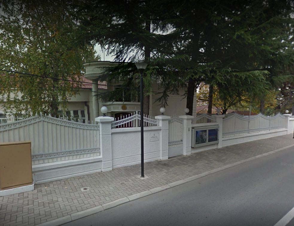 Службеници српске амбасаде у Скопљу позвани на ХИТНЕ КОНСУЛТАЦИЈЕ у Београд